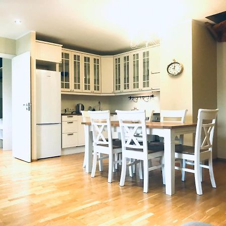 Cozy City Penthouse Apartment, Free Parking Tallinn Exterior photo